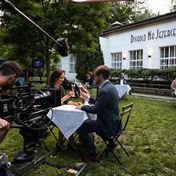 Divadlo Na Jezerce ve filmu Pánský klub